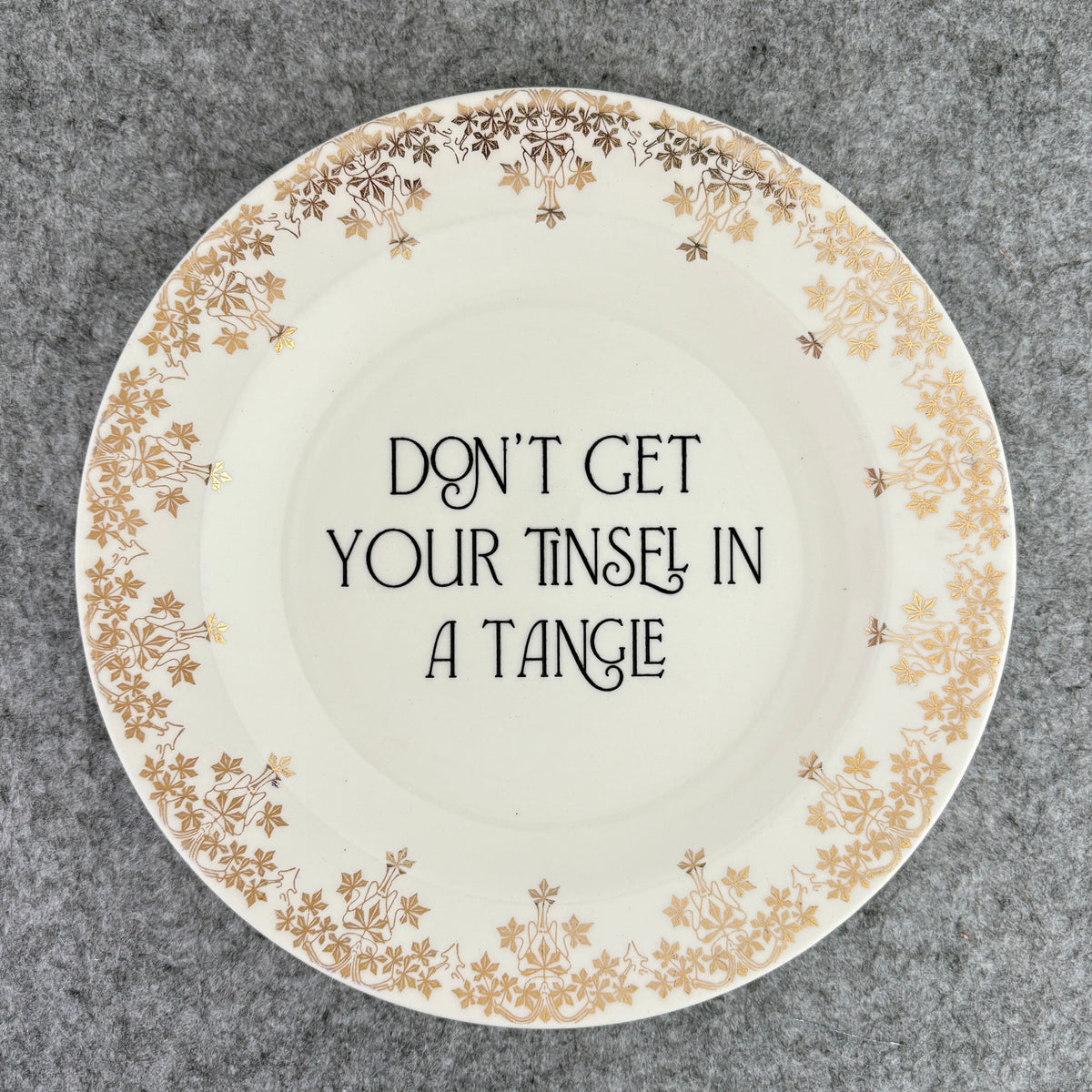 don't get your tinsel in a tangle